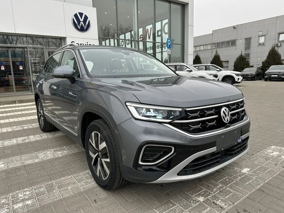 2023 Volkswagen Tayron I Рестайлинг, серый - вид 1