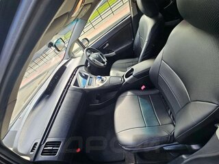 2012 Toyota Prius III Рестайлинг (XW30), чёрный, 990000 рублей, вид 4