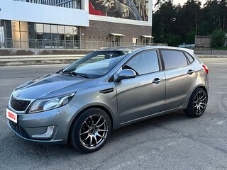 2012 Kia Rio 5-speed III, серый, 620000 рублей, вид 5