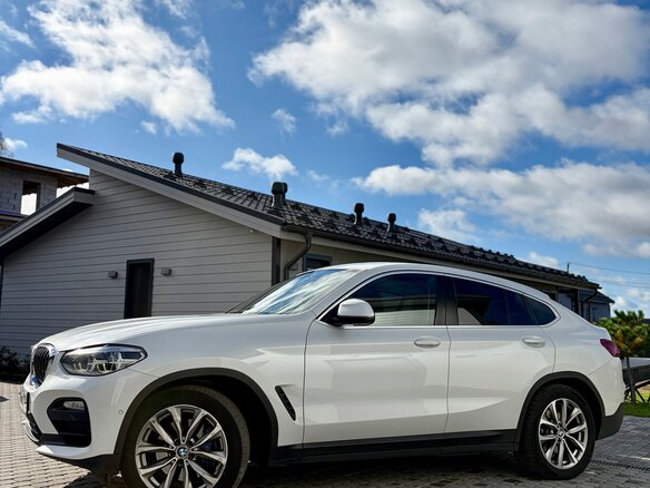 2019 BMW X4 30i II (G02), белый, 3700000 рублей - вид 5