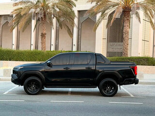 2022 Toyota Hilux VIII Рестайлинг 2, чёрный, 7330000 рублей, вид 3