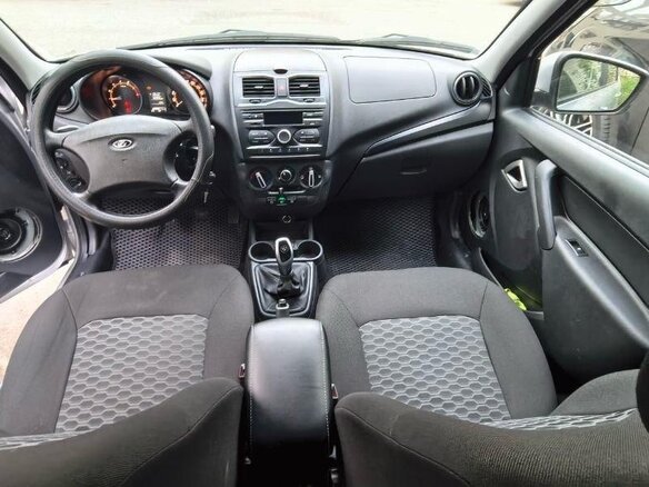 2024 Lada (ВАЗ) Granta I Рестайлинг, серебристый, 820000 рублей - вид 6