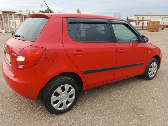 2014 Skoda Fabia II Рестайлинг, красный, 547000 рублей - вид 3