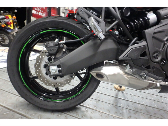 2025 Kawasaki Versys 650, серый, 930000 рублей - вид 14