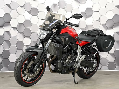 2014 Yamaha MT-07 (FZ-07), красный, 697000 рублей, вид 2