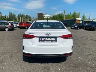 2022 Hyundai Solaris II Рестайлинг, белый, 1613500 рублей, вид 4