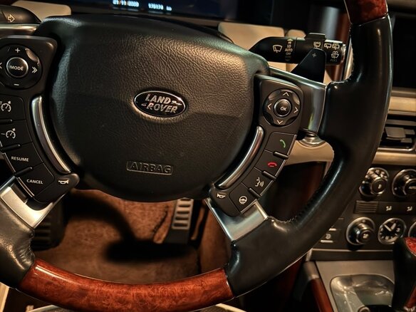 2012 Land Rover Range Rover Supercharged III Рестайлинг 2, коричневый, 2000000 рублей - вид 7