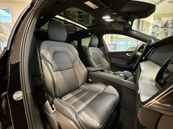 2026 Volvo XC60 II Рестайлинг 2, чёрный, 6650000 рублей - вид 28