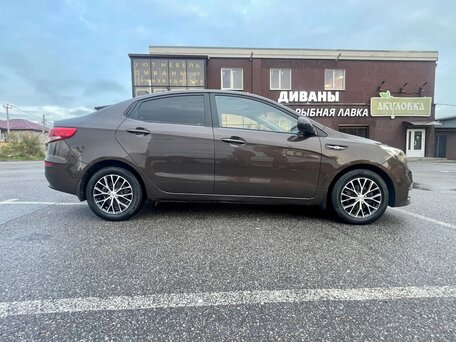 2015 Kia Rio III, коричневый, 690000 рублей, вид 5
