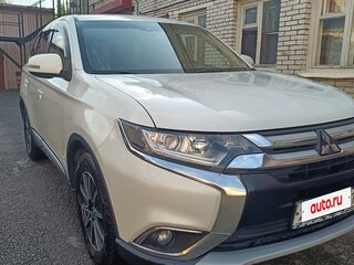 2016 Mitsubishi Outlander III Рестайлинг 2, серебристый, 1320000 рублей, вид 3
