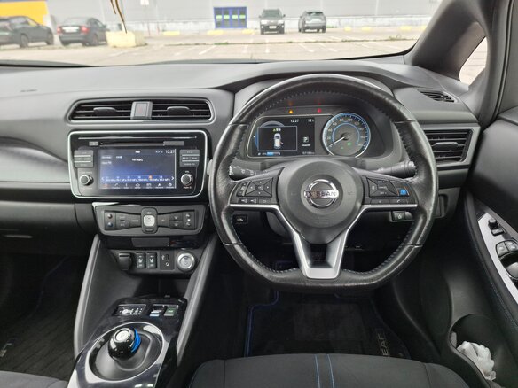 2019 Nissan Leaf II (ZE1), белый, 2500000 рублей - вид 12
