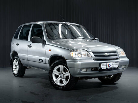 Chevrolet Niva I