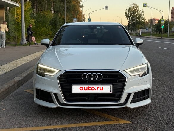2019 Audi A3 III (8V) Рестайлинг, белый, 1700000 рублей - вид 2