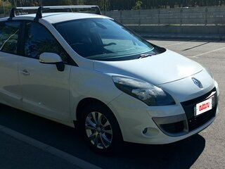 2011 Renault Scenic III, белый, 1050000 рублей, вид 1