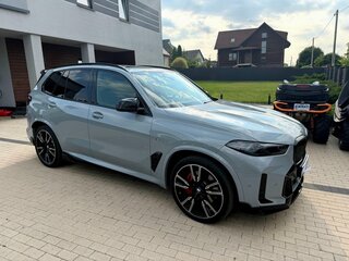 2024 BMW X5 40d IV (G05/G18) Рестайлинг, серый, 12900000 рублей, вид 4