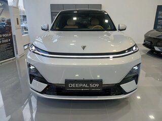 2026 Changan Deepal S09, серый, 7039900 рублей, вид 4