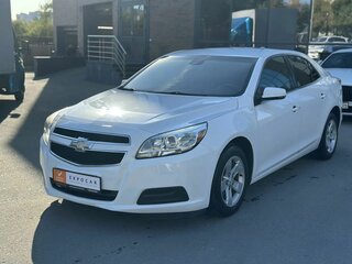 2015 Chevrolet Malibu VIII Рестайлинг, белый, 1170000 рублей, вид 2