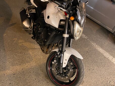 2009 Yamaha FZ1, белый, 580000 рублей, вид 2