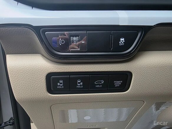 2026 Kia Carnival IV Рестайлинг, серый, 6530750 рублей - вид 11