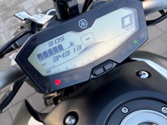 2016 Yamaha MT-07 (FZ-07), белый, 646000 рублей - вид 8