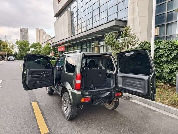 2015 Suzuki Jimny III Рестайлинг 2, зелёный, 1500000 рублей - вид 5