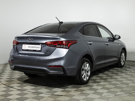2018 Hyundai Solaris II, серый, 1069585 рублей, вид 5