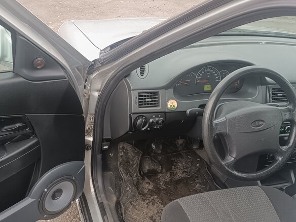 2010 Lada (ВАЗ) Priora Premier I, серебристый, 310000 рублей - вид 5