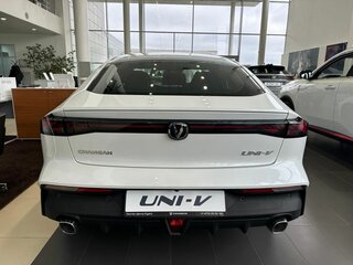 2025 Changan UNI-V I, белый, 3479900 рублей, вид 4