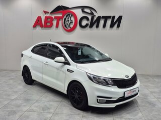 2015 Kia Rio III Рестайлинг, белый, 890000 рублей, вид 1