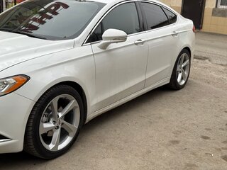 2016 Ford Fusion (North America) II Рестайлинг, белый, 1400000 рублей, вид 5