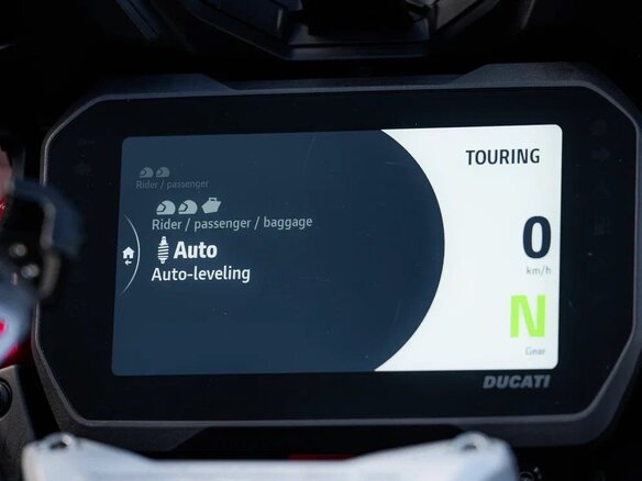 2021 Ducati Multistrada V4, красный, 1290000 рублей - вид 21