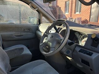 2002 Nissan Serena II (C24), серебристый, 530000 рублей, вид 5