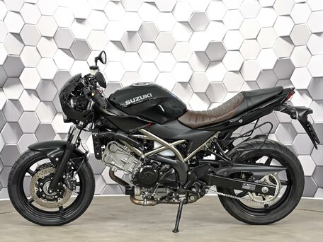 2022 Suzuki SV 650, чёрный, 645000 рублей, вид 4