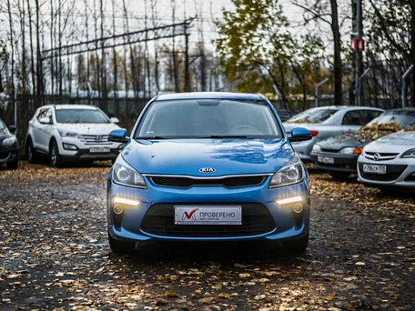 2020 Kia Rio IV Рестайлинг, синий, 1305000 рублей, вид 3