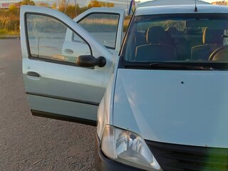 2005 Renault Logan I, серебристый, 200000 рублей, вид 4