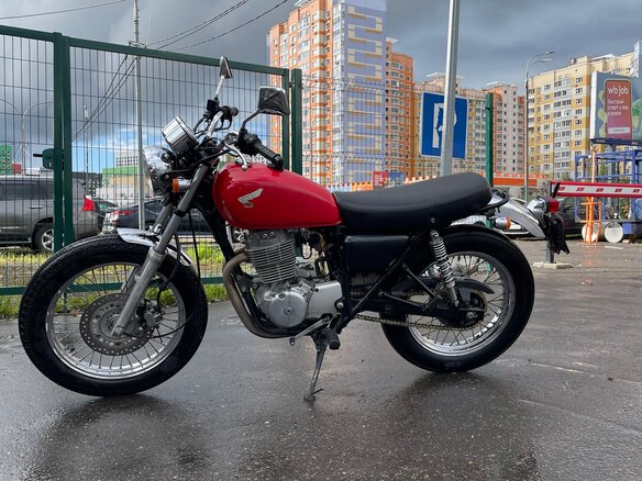 2002 Honda CB 400SS, красный