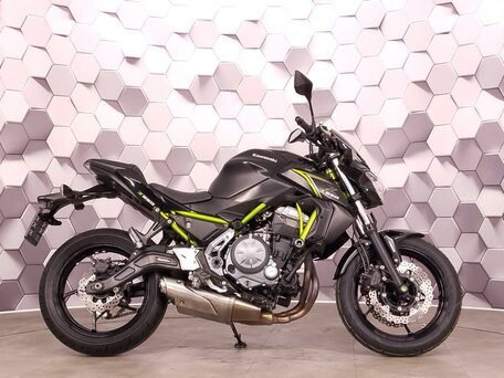 2018 Kawasaki Z 650, чёрный, 669000 рублей, вид 3