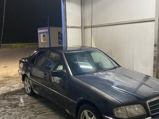 1999 Mercedes-Benz C-Класс 180 I (W202) Рестайлинг, синий, 225000 рублей, вид 3