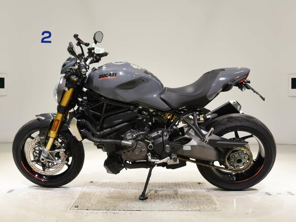 2017 Ducati Monster 1200, серый, 1000000 рублей - вид 4