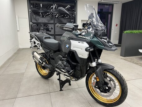 2026 BMW R 1300 GS Adventure, зелёный, 4120000 рублей, вид 2