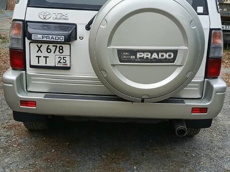2000 Toyota Land Cruiser Prado 90 Series Рестайлинг, белый, 1600000 рублей, вид 2