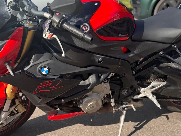 2018 BMW S 1000 R, красный, 1050000 рублей - вид 6