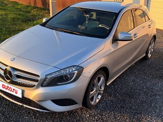 2015 Mercedes-Benz A-Класс 180 III (W176) Рестайлинг, серебристый, 1500000 рублей, вид 2