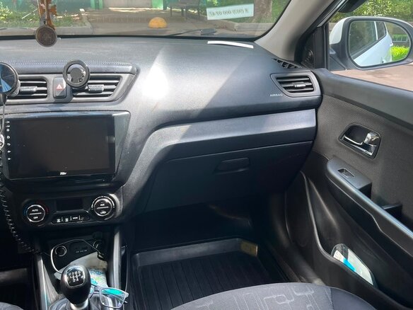2013 Kia Rio 5-speed III, белый, 750000 рублей - вид 15