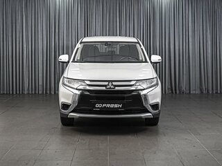 2017 Mitsubishi Outlander III Рестайлинг 2, белый, 1908000 рублей, вид 3