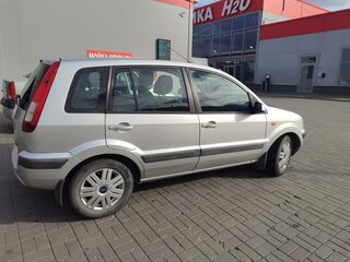 2008 Ford Fusion I Рестайлинг, серебристый, 495000 рублей, вид 3