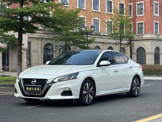 2022 Nissan Altima VI (L34), белый, 1725000 рублей, вид 1