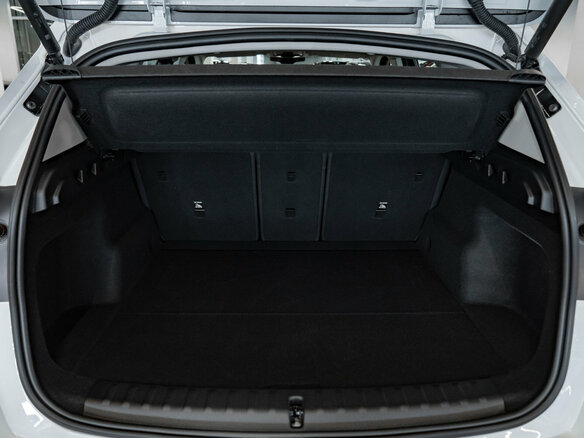 2026 BMW X1 Long 25Li xDrive III (U11/U12), белый, 5800000 рублей - вид 26