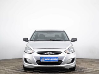 2013 Hyundai Solaris I, серебристый, 749000 рублей, вид 2