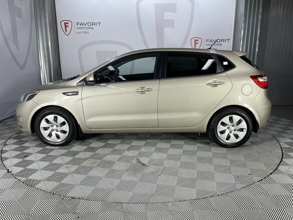 2012 Kia Rio 5-speed III, бежевый, 765000 рублей - вид 4